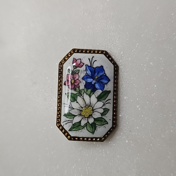 Vintage Jewelry - Vintage 1940's Enamel Floral Brooch 2.5 CM